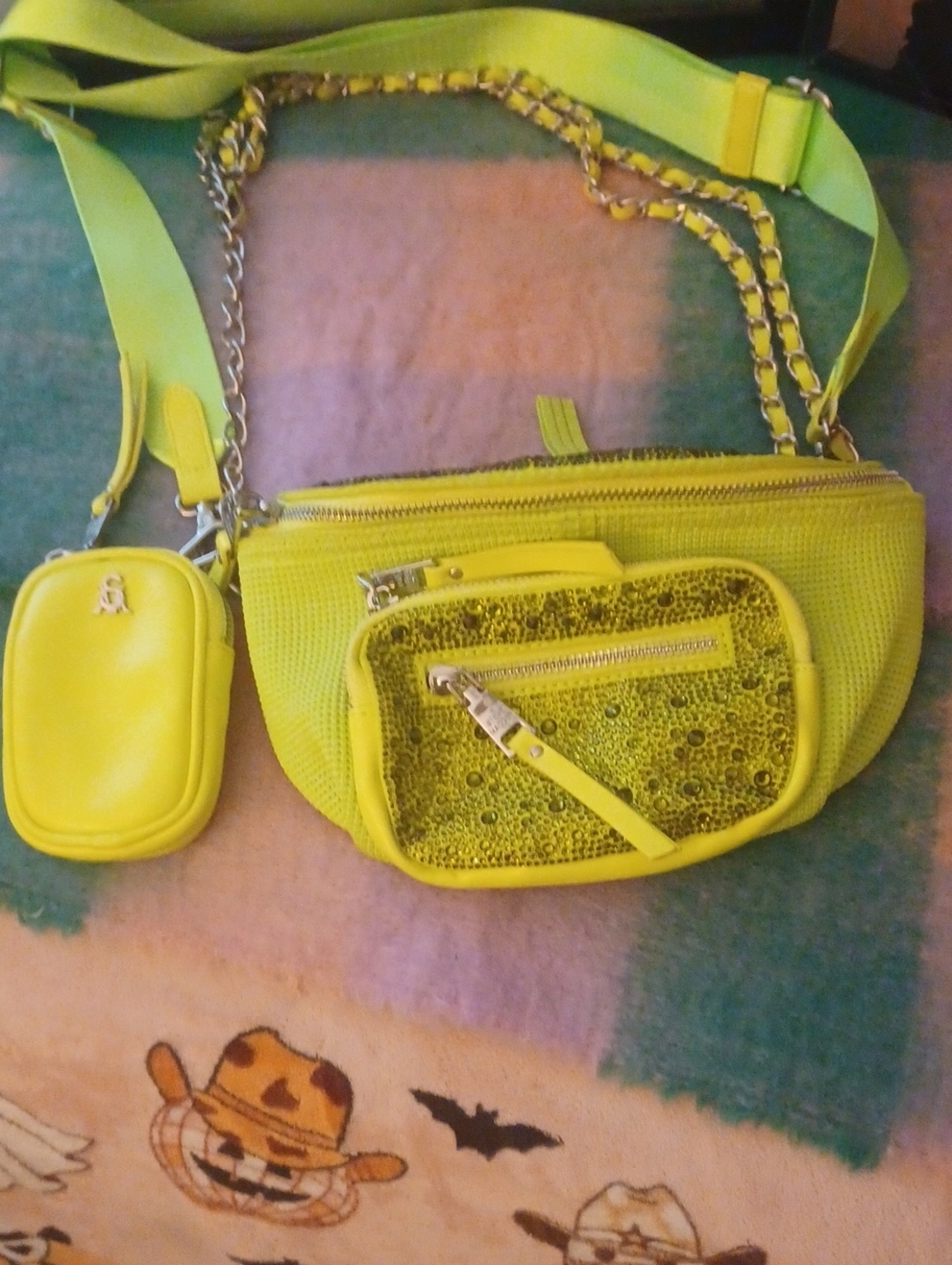 STEVE MADDEN Neon Yellow Crossbody Belt Bag with Chain Strap
